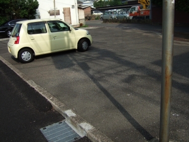09062002.jpg