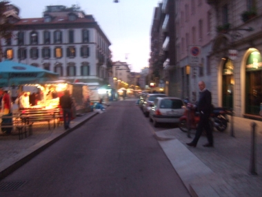 milan08092102.jpg
